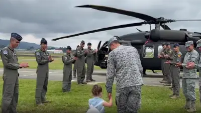 Niña nacida en helicóptero militar recibe homenaje de los uniformados que la vieron nacer