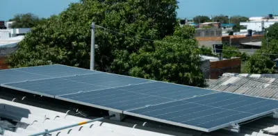 Nuevas reglas: empresas deben contratar electricistas certificados en renovables