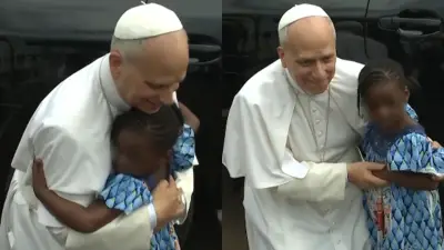 Papa León XIV protagoniza tierno momento con niña en Camerún que conmueve al mundo