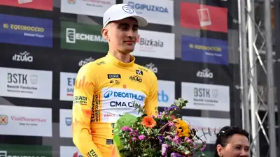 Paul Seixas gana en solitario la segunda etapa y refuerza su liderato en la Itzulia 2026