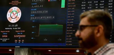 Petróleo se desploma bajo los 100 dólares y bolsas globales se disparan tras tregua en Oriente Medio