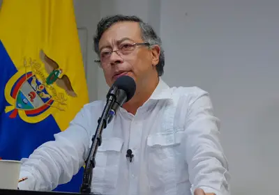 Petro amenaza con remover alcaldes por paro campesino si no presentan acuerdos sobre predial