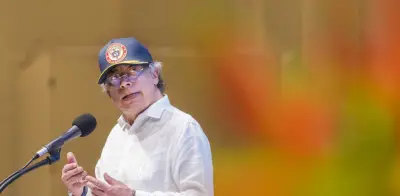 Petro rechaza demanda contra decreto que redujo salarios de congresistas y advierte sobre límites al poder presidencial