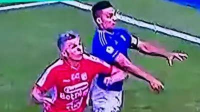 Polémica arbitral en el clásico bogotano: ¿Fue penal la jugada de Falcao García?