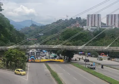 Protestas por avalúos catastrales generan bloqueos viales en múltiples puntos de Santander