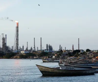 Refinería Cardón de Venezuela reinicia operaciones tras apagón que afectó su planta de craqueo