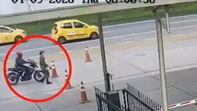 Roban a uniformada del Ejército frente al Ministerio de Defensa en Bogotá