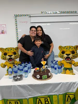 Samuel Felipe Villabona celebra su cumpleaños con un evento íntimo en Bogotá