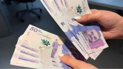 S&P baja calificación de Colombia y advierte mayor riesgo en manejo financiero