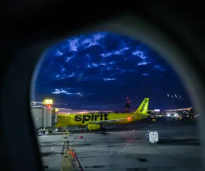 Spirit Airlines busca rescate gubernamental ofreciendo participación accionaria para evitar liquidación