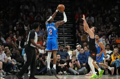 Thunder barre a Suns 4-0 y avanza en playoffs NBA