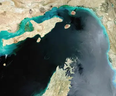 Tráfico en Ormuz sigue bloqueado pese a alto el fuego entre EE.UU. e Irán