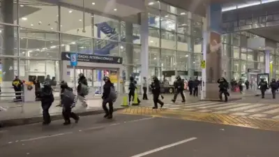 Violenta protesta de taxistas en aeropuerto El Dorado desata enfrentamientos con fuerza pública