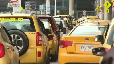 Violentos enfrentamientos entre taxistas y Esmad paralizan el Aeropuerto El Dorado