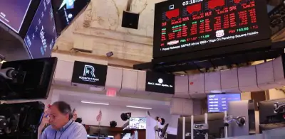 Wall Street cierra mixto ante discurso de Trump sobre Irán; Londres única bolsa europea positiva