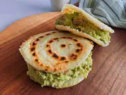 Arepa Reina Pepiada: Receta Tradicional Venezolana con Pollo y Aguacate