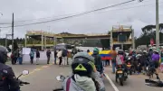 Bogotá colapsa por protestas y bloqueos este 9 de abril: Así afecta la movilidad