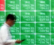 Bolsas Asiáticas Cierran Mejor Semana Desde 2022 Antes de Reunión EE.UU.-Irán