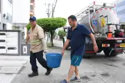 Cali enfrenta cortes de agua por turbiedad del río Cauca; Emcali despliega carrotanques en el sur