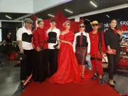 Cali vivió una premier icónica de 'El diablo viste a la moda 2' con estilo