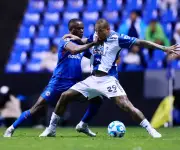 Cruz Azul golea 4-1 a Necaxa y cierra tercero en el Clausura mexicano