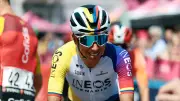 Egan Bernal regresa a Europa para afinar su preparación rumbo al Giro de Italia 2026