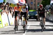 Egan Bernal segundo en el Tour de los Alpes 2026; Pellizzari campeón