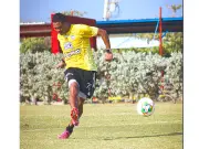 El hijo de Carlos Bacca brilla con golazo viral mientras su padre se concentra en Junior