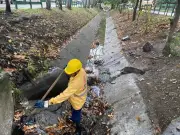 Emcali intensifica limpieza de sumideros en Cali para prevenir inundaciones en temporada de lluvias