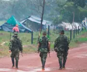 Enfrentamientos entre tres grupos armados en Nariño desplazan a más de 200 familias