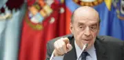 Fiscalía acusa formalmente a Álvaro Leyva por prevaricato en licitación de pasaportes