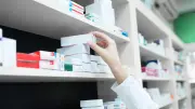 Gasto de bolsillo en medicamentos y dependencia de importaciones crecen en Colombia