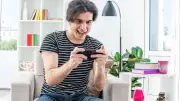 Guía para elegir el mejor celular gama media para videojuegos en 2026