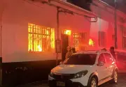 Incendio consume vivienda en Málaga, Santander: Bomberos controlan emergencia en madrugada