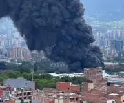 Incendio de gran magnitud en Itagüí moviliza a más de 40 bomberos