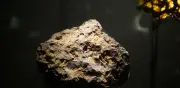 Meteorito 'Black Beauty' revela evidencia directa de agua termal en Marte tras años de investigación