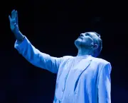 Miguel Bosé: el ícono del pop español que vendió 30 millones de discos