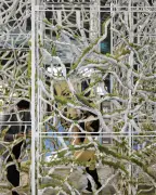 Mórfosis: Instalación artística transforma papel desechado en arquitectura viva