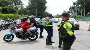 Más de 150 agentes de tránsito vigilan el plan retorno en Cali durante Semana Santa