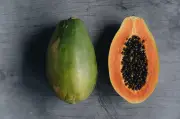 Papaya: origen, beneficios y usos de una fruta tropical colombiana