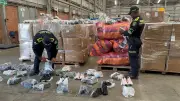 Patrullajes nocturnos en Cali incautan cargamento de calzado de contrabando valorado en 892 millones