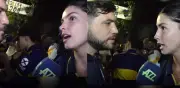 Periodista e hincha coquetean en transmisión de Boca Juniors y se vuelve viral