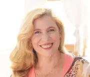 Poetisa cartagenera Lidia Corcione gana Premio Internacional de Poesía Alejandra Pizarnik 2026