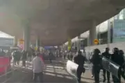 Protesta de taxistas causa caos en la calle 26 y bloquea acceso al Aeropuerto El Dorado