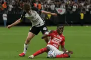 Santa Fe cae ante Corinthians y complica su clasificación en la Copa Libertadores