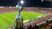 Santa Fe pide a sus hinchas evitar cánticos ofensivos para prevenir multa en Libertadores