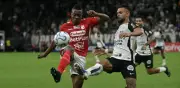 Santa Fe se ilusionó 45 minutos y luego colapsó ante Corinthians en la Copa Libertadores