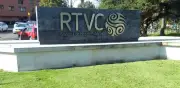Siete candidatos presidenciales firman acuerdo con RTVC para debates en mayo