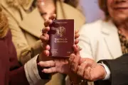 Sistema de pasaportes y apostillas colapsa globalmente por fallas técnicas