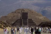 Tiroteo en pirámides de Teotihuacán deja dos muertos, incluyendo turista canadiense